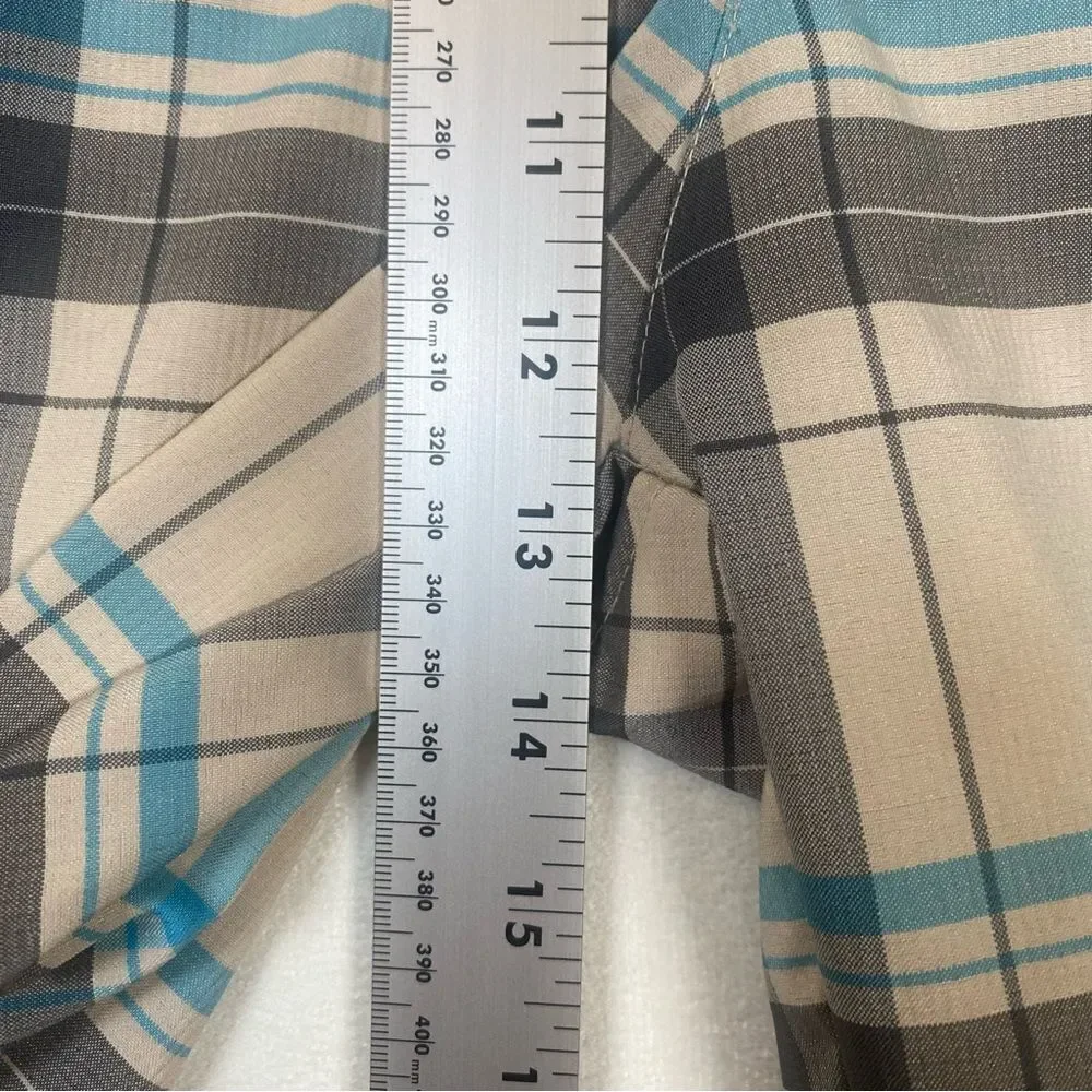 Snake Eyes Dry 18 Plaid Shorts Size 38